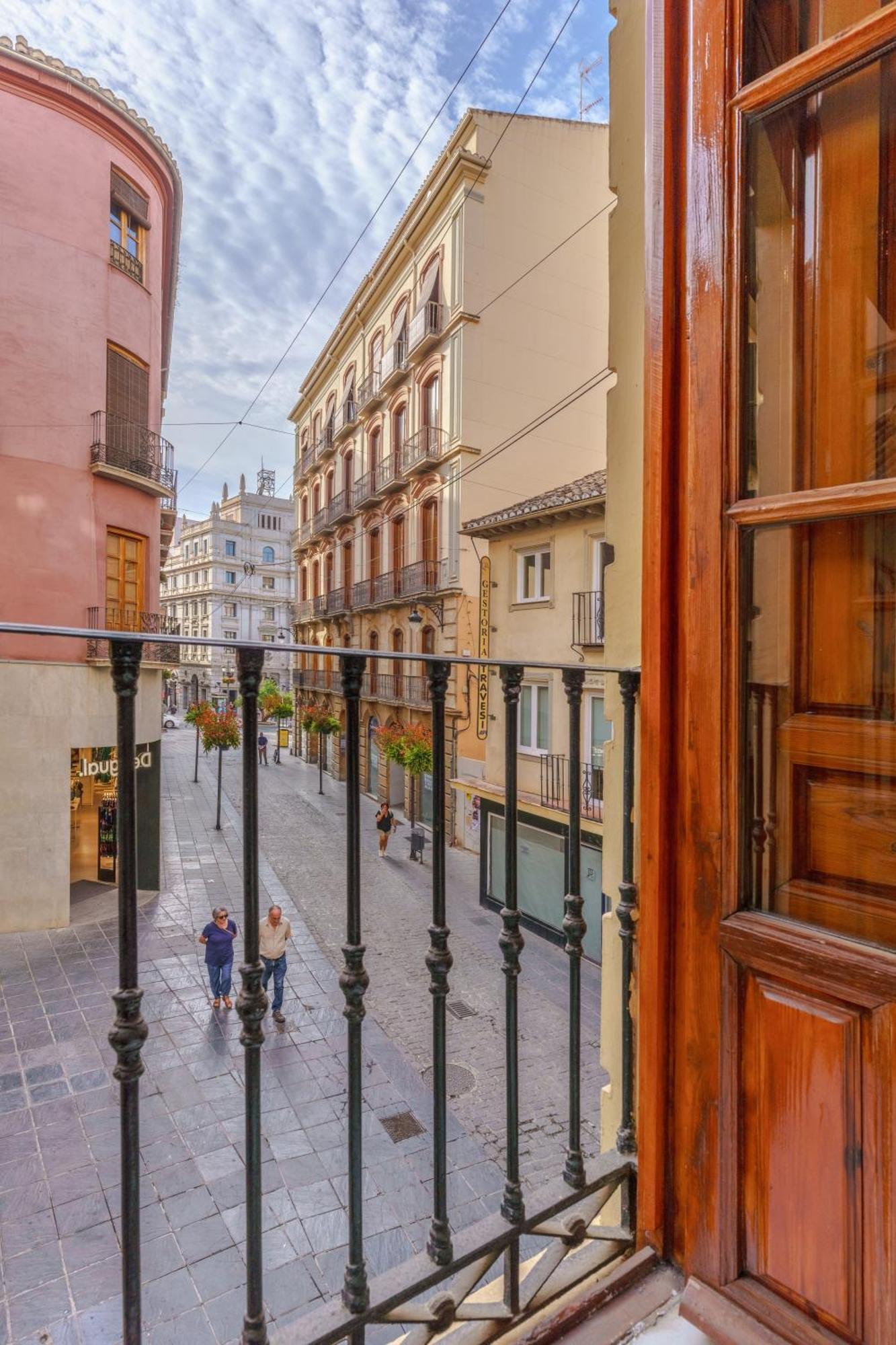 Aile Granada - Hostatel Apartment Luaran gambar
