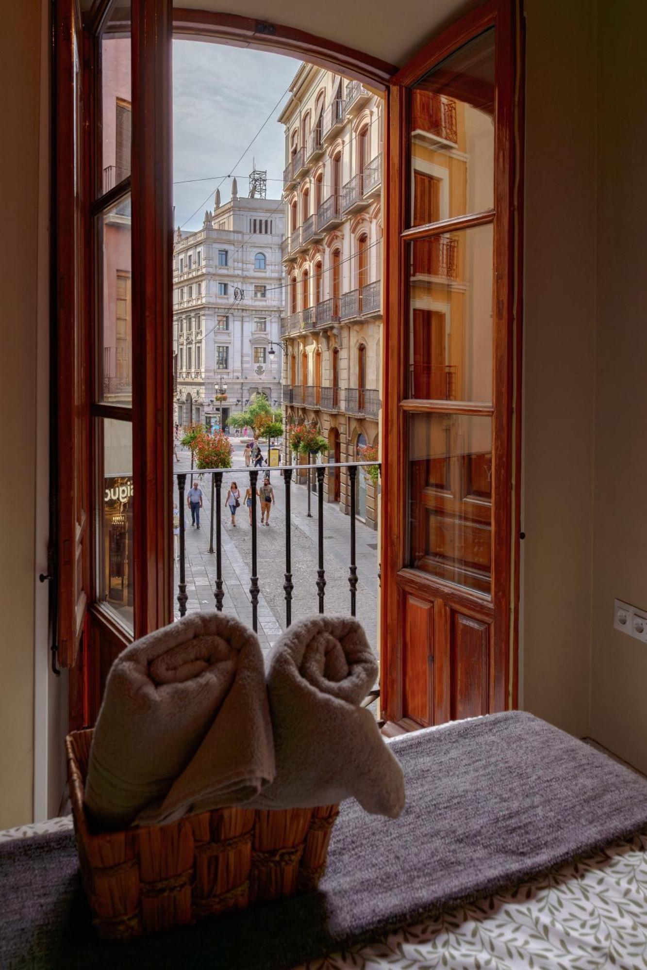 Aile Granada - Hostatel Apartment Luaran gambar