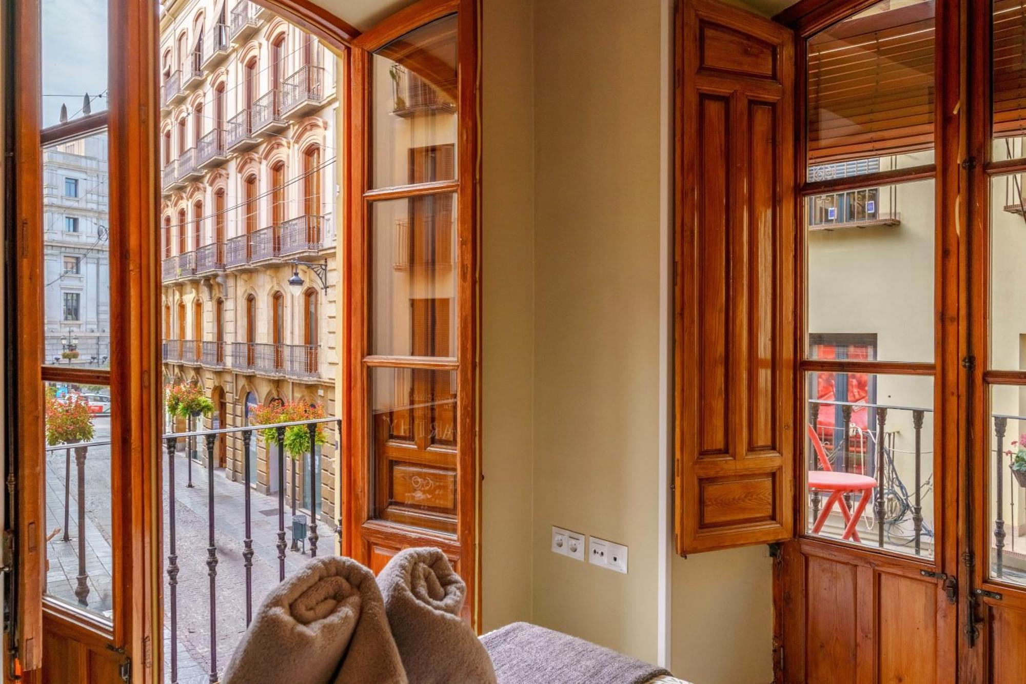 Aile Granada - Hostatel Apartment Luaran gambar